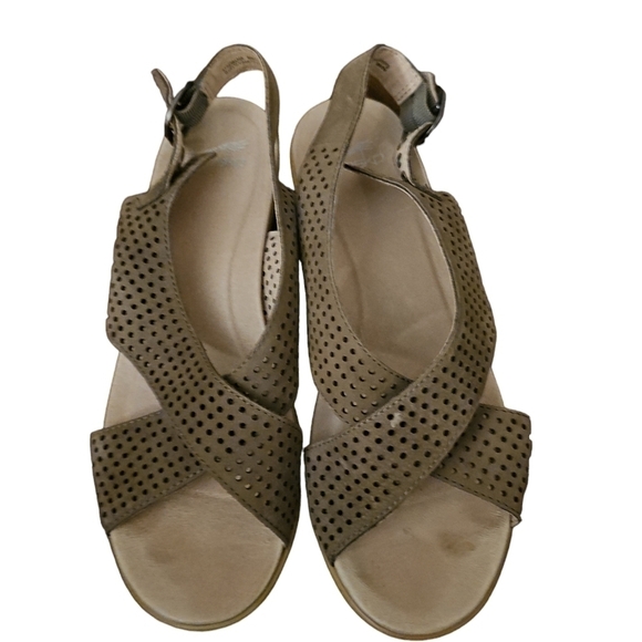 Dansko sz 40 Jacinda casual buckle dark tan sz 40 clogs sandals SH81 - Picture 2 of 5